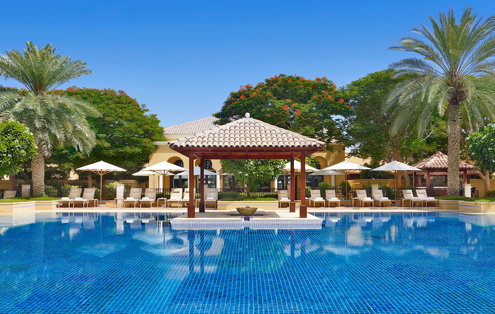 Splash Pool Bar Dubai Polo & Equestrian Club, Dubai Studio City