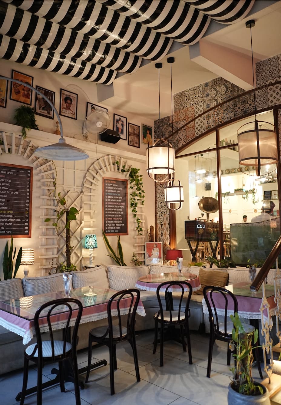 R Irani Cafe, Sakinaka, Mumbai | Zomato