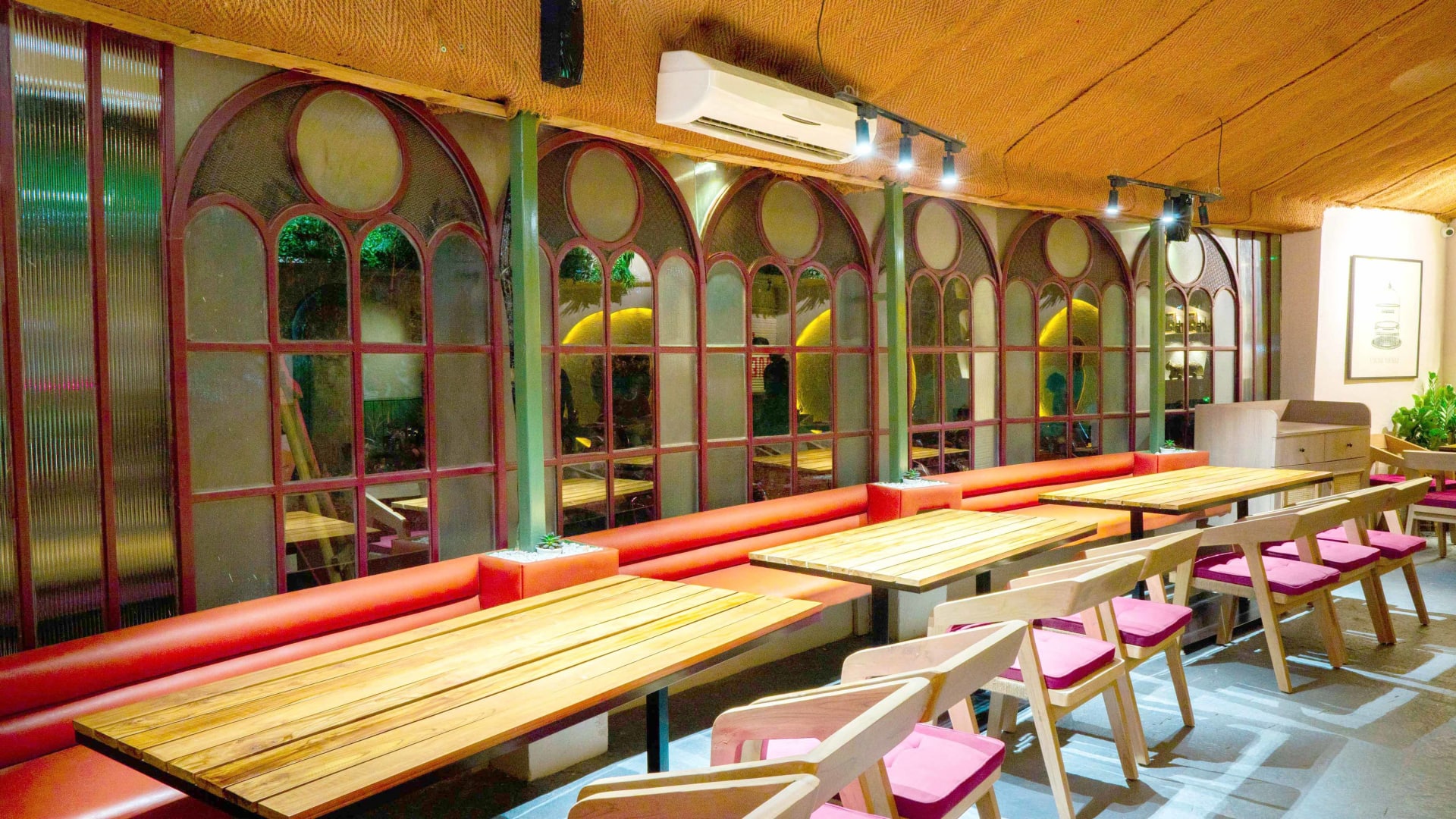 Restaurant image