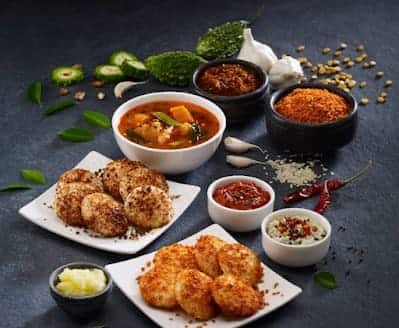 south indian restaurants, south indian food, dosa, idli, vada - Sagar Ratna - img4