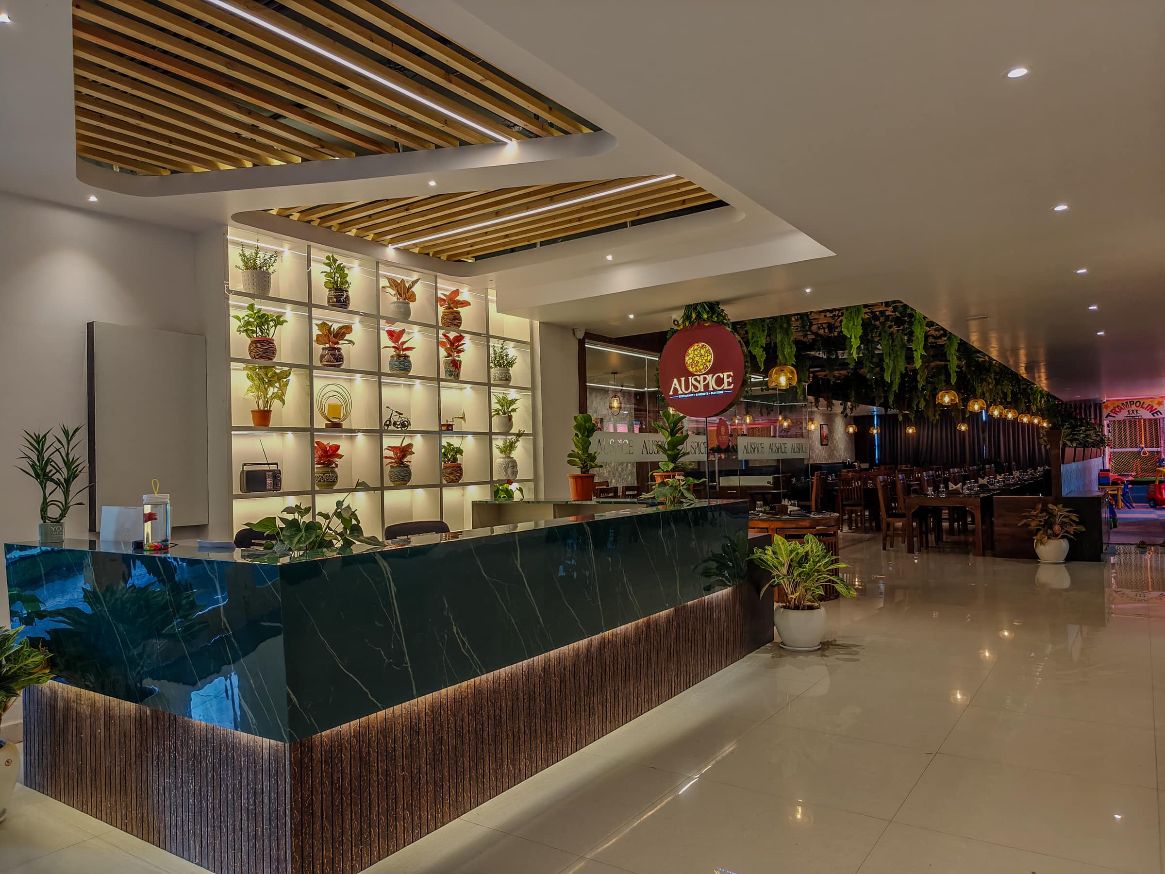 birthday restaurants, birthday celebration places, birthday party restaurants, birthday dinner, birthday brunch, celebration restaurants, party restaurants, group dining, private dining - Auspice - img1