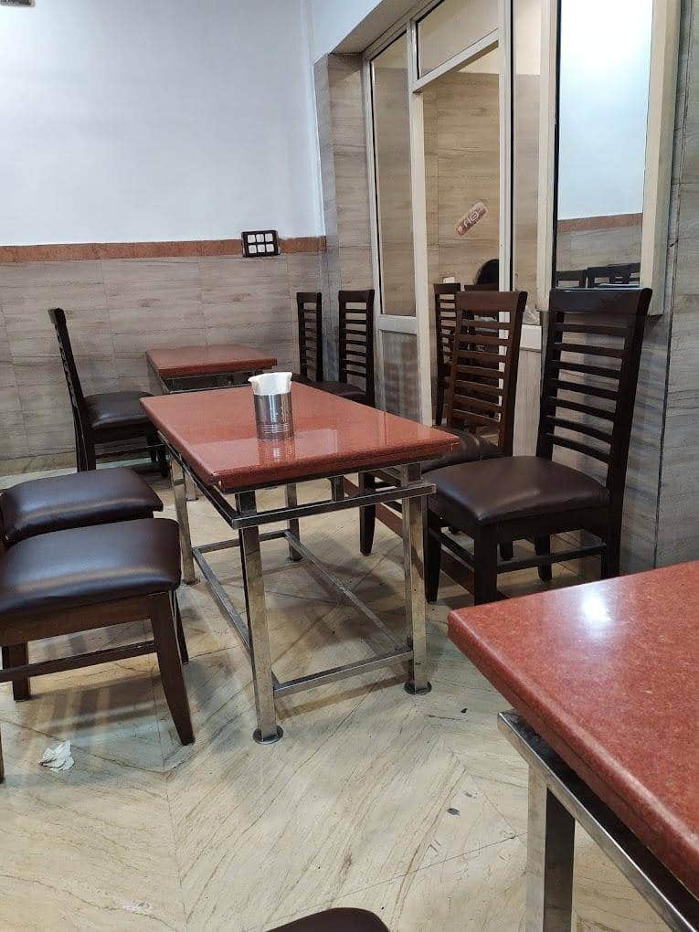 historic restaurants, heritage restaurants, iconic restaurants, old restaurants, traditional restaurants, historic eateries, heritage dining, classic restaurants, legacy restaurants - Beera Chicken House - img2