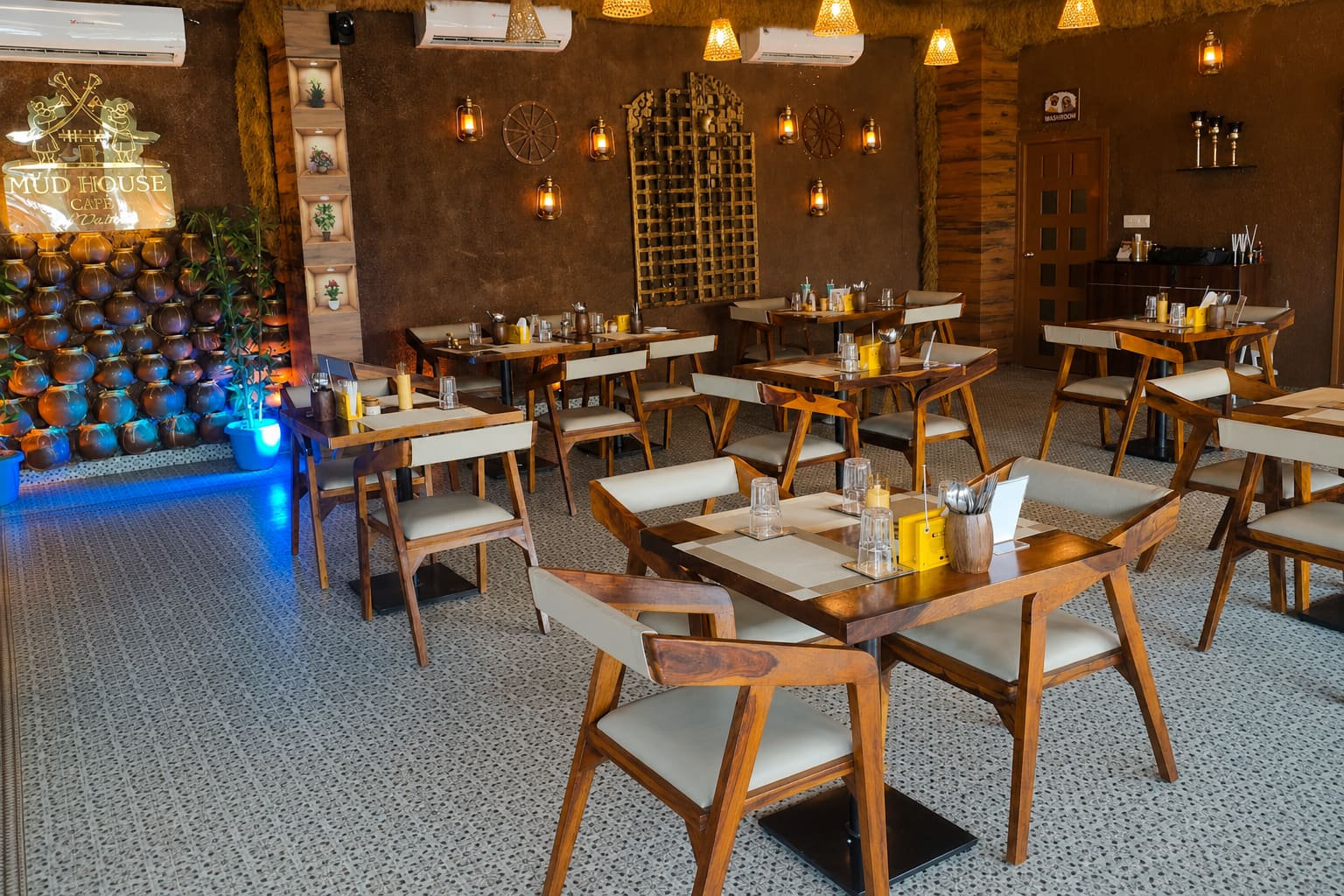 Restaurant image