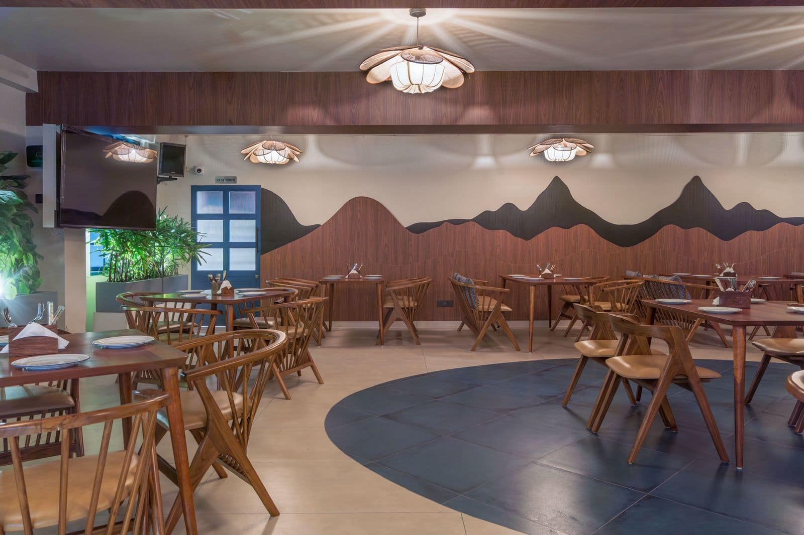 Restaurant image
