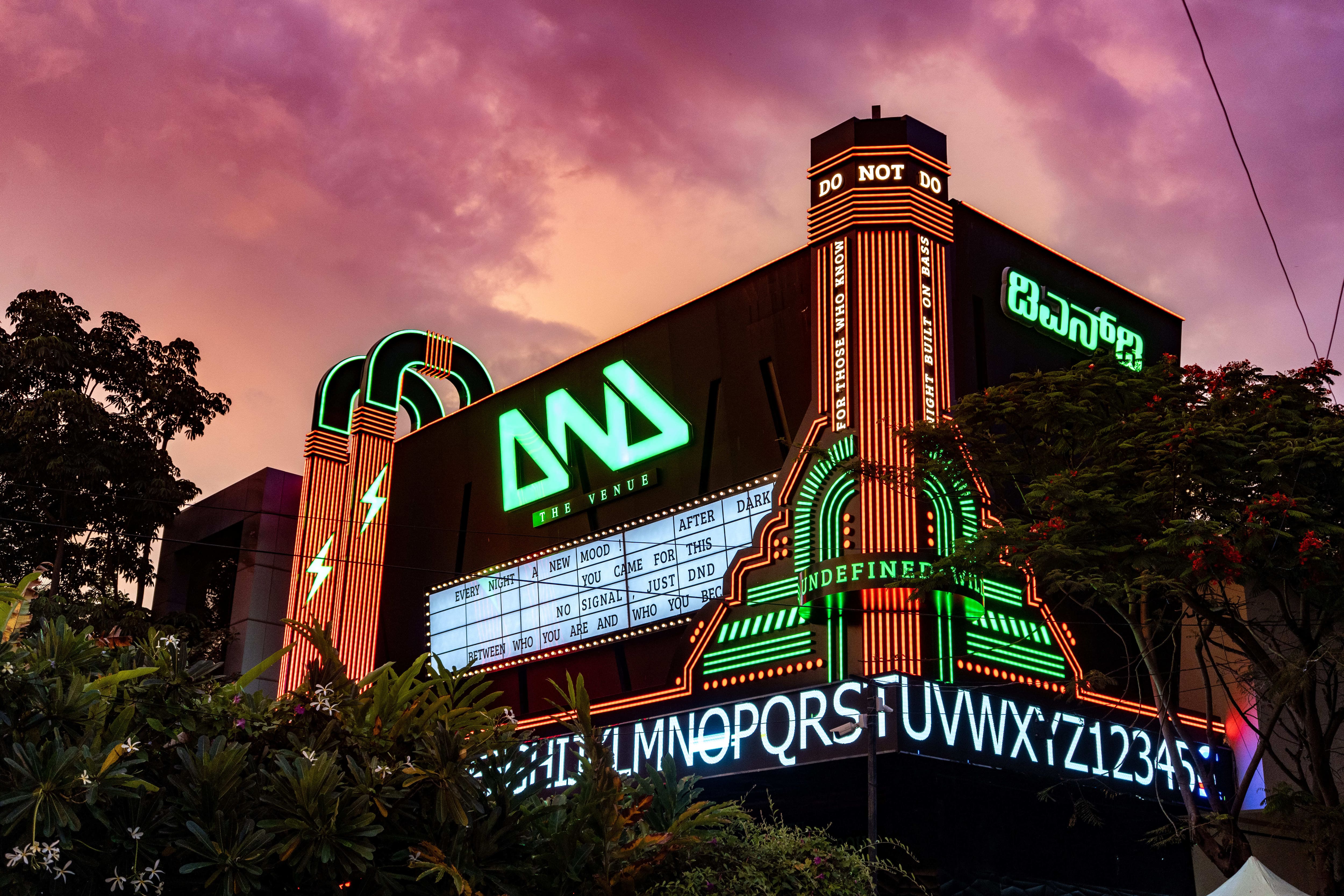late night restaurants, late night food, late night dining, 24 hour restaurants, midnight food, late night cafes, night cafes, late night eateries, late night bars, nightlife restaurants - DND - The Venue - img1