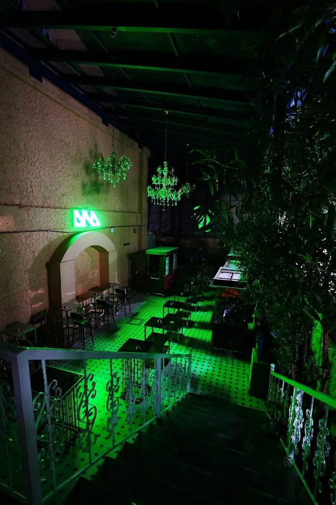 late night restaurants, late night food, late night dining, 24 hour restaurants, midnight food, late night cafes, night cafes, late night eateries, late night bars, nightlife restaurants - DND - The Venue - img3