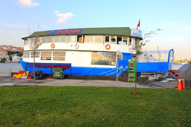 Okyanus Gemi Cafe, Balat, İstanbul