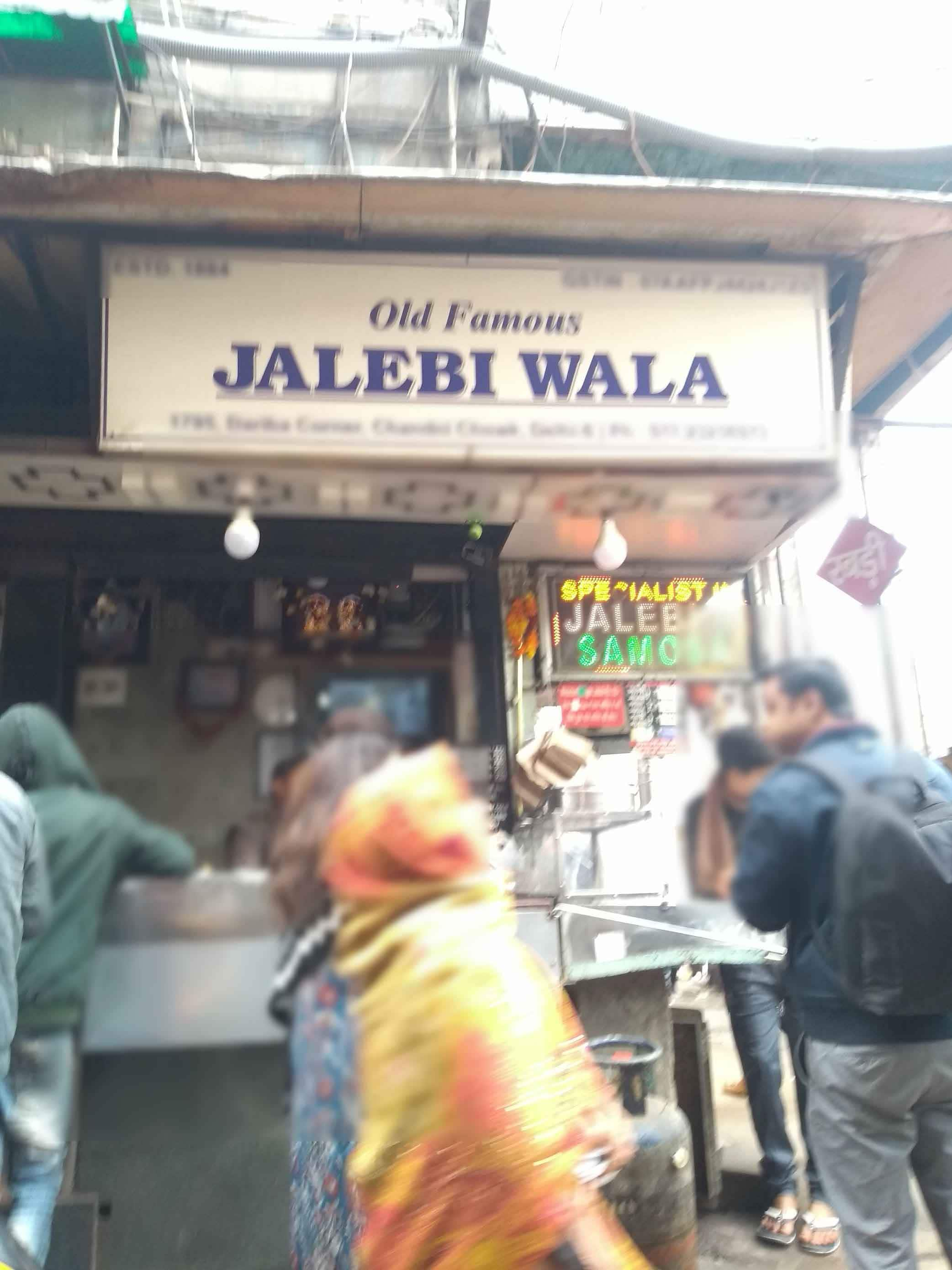 old-famous-jalebi-wala-chandni-chowk-new-delhi-zomato