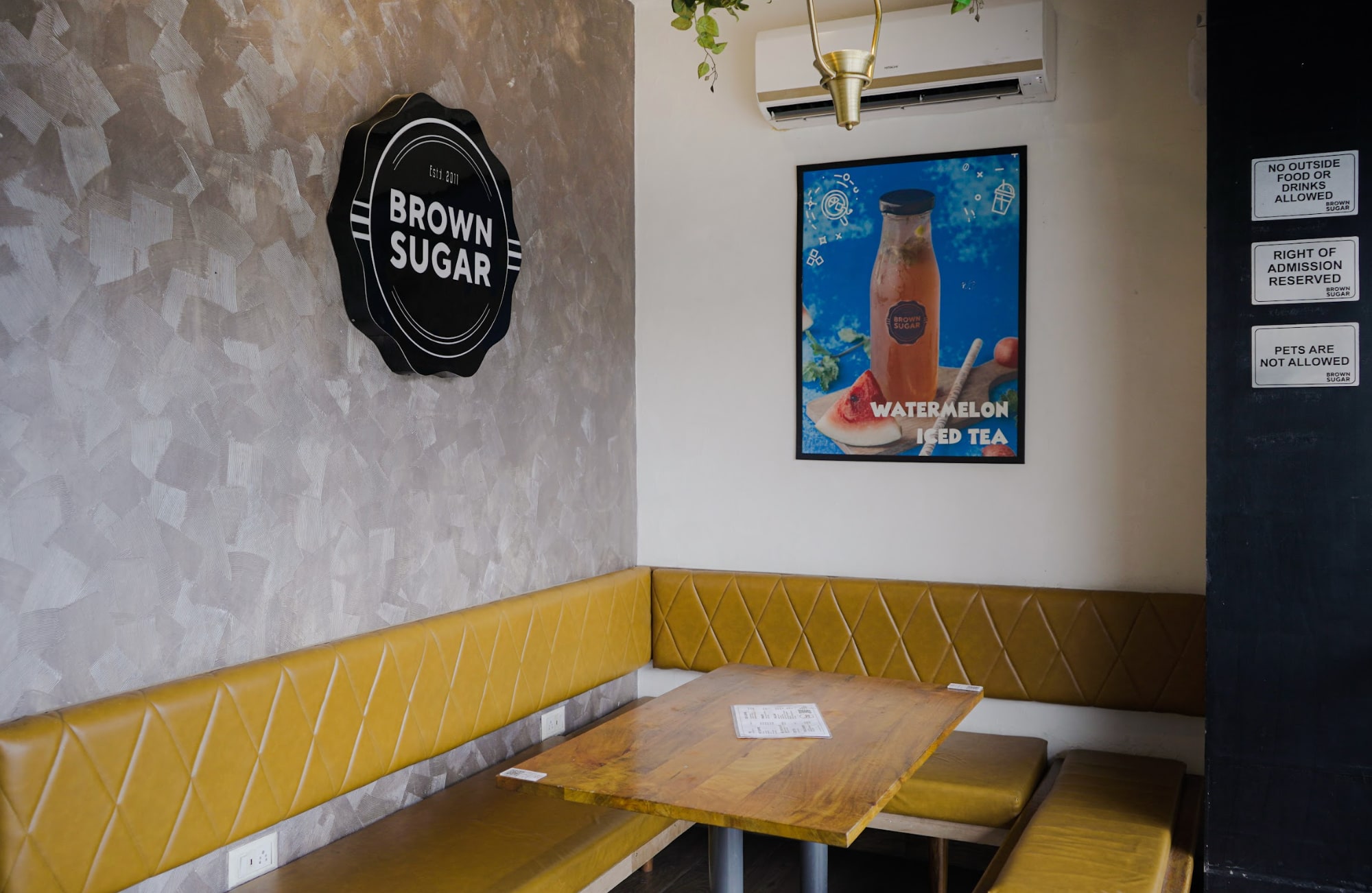 Restaurant image