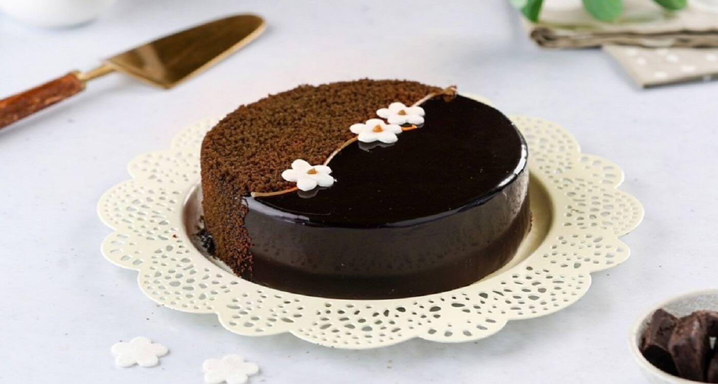 Save upto 31% on Choco Chips Cake [500Gm] around Madhapur, Hyderabad -  magicpin | March, 2024