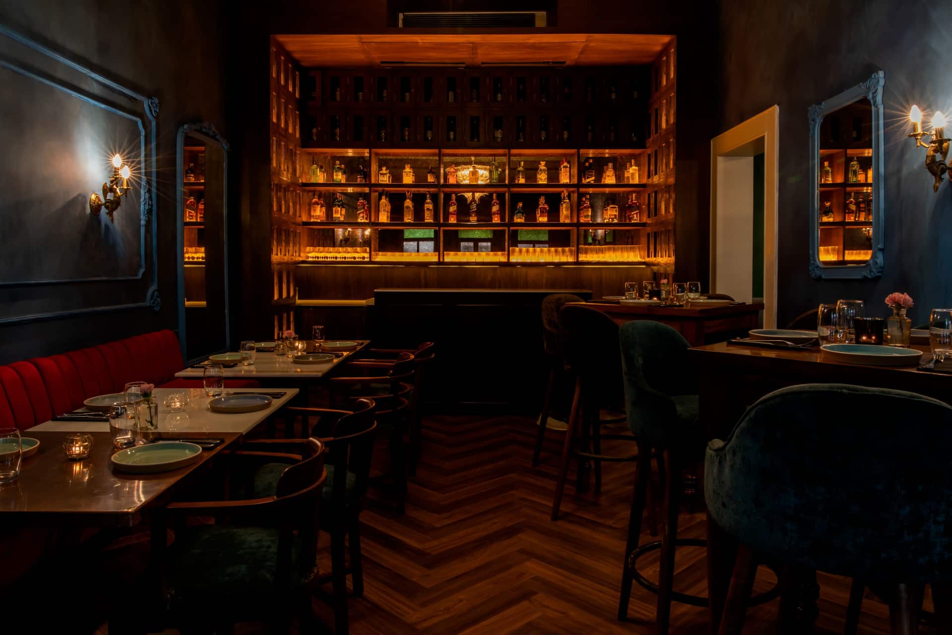 party bars, nightlife, fun bars for groups, night spots, late night bars, night clubs, dance clubs, party clubs near me, nightlife near me - Slink & Bardot - img1