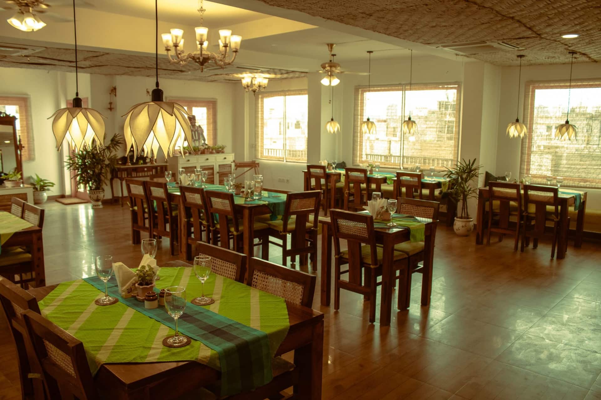 desserts, bakery, cakes, pastries, brownies, cookies, ice cream, cheesecake, tiramisu, cupcakes - Poornatva Organic Cafe & Bakery - img1