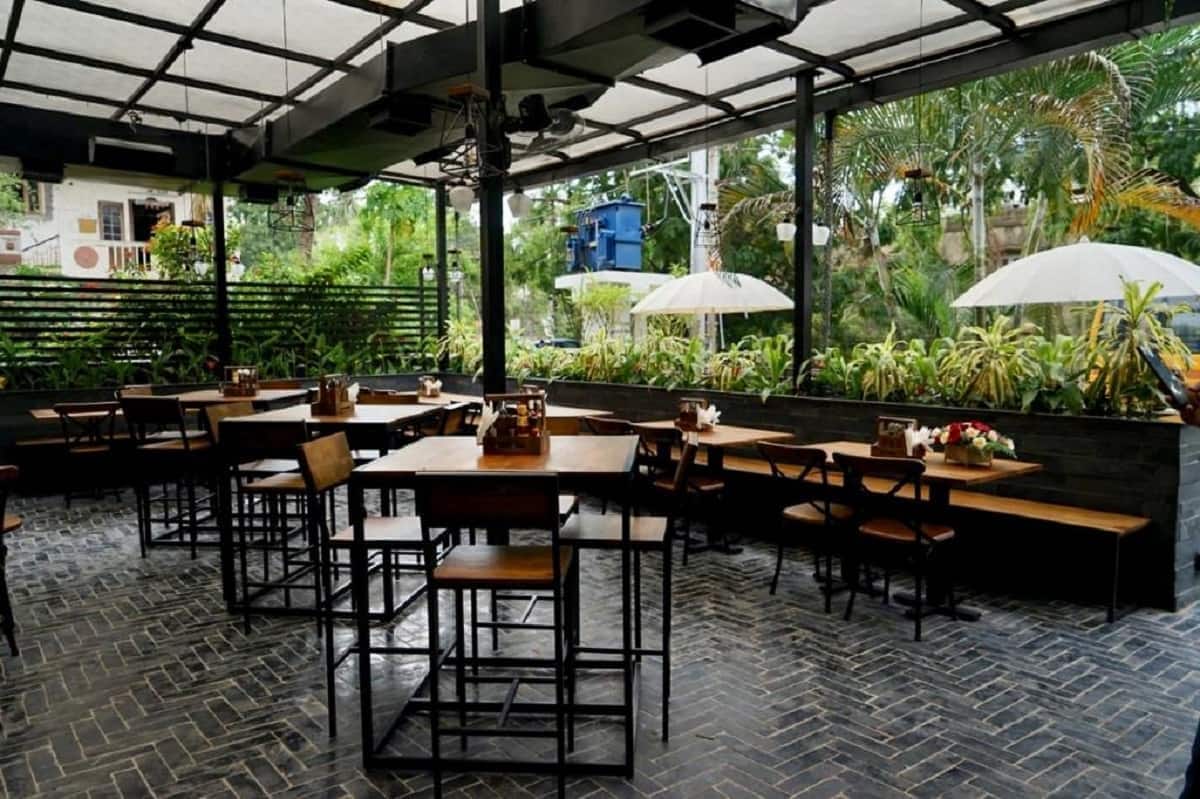 Restaurant image