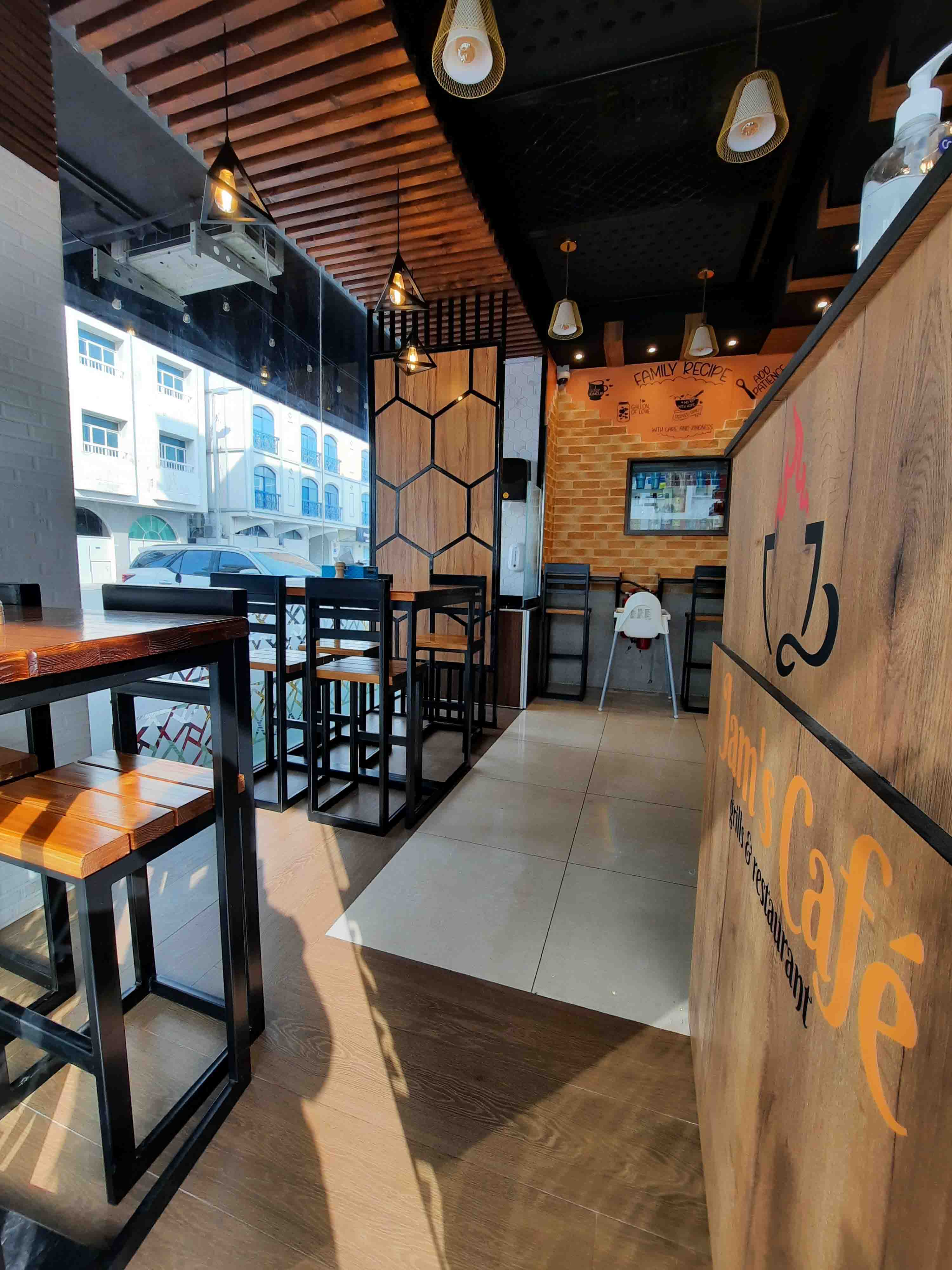 Photos of Jam's Cafe Grills & Restaurant, Pictures of Jam's Cafe Grills