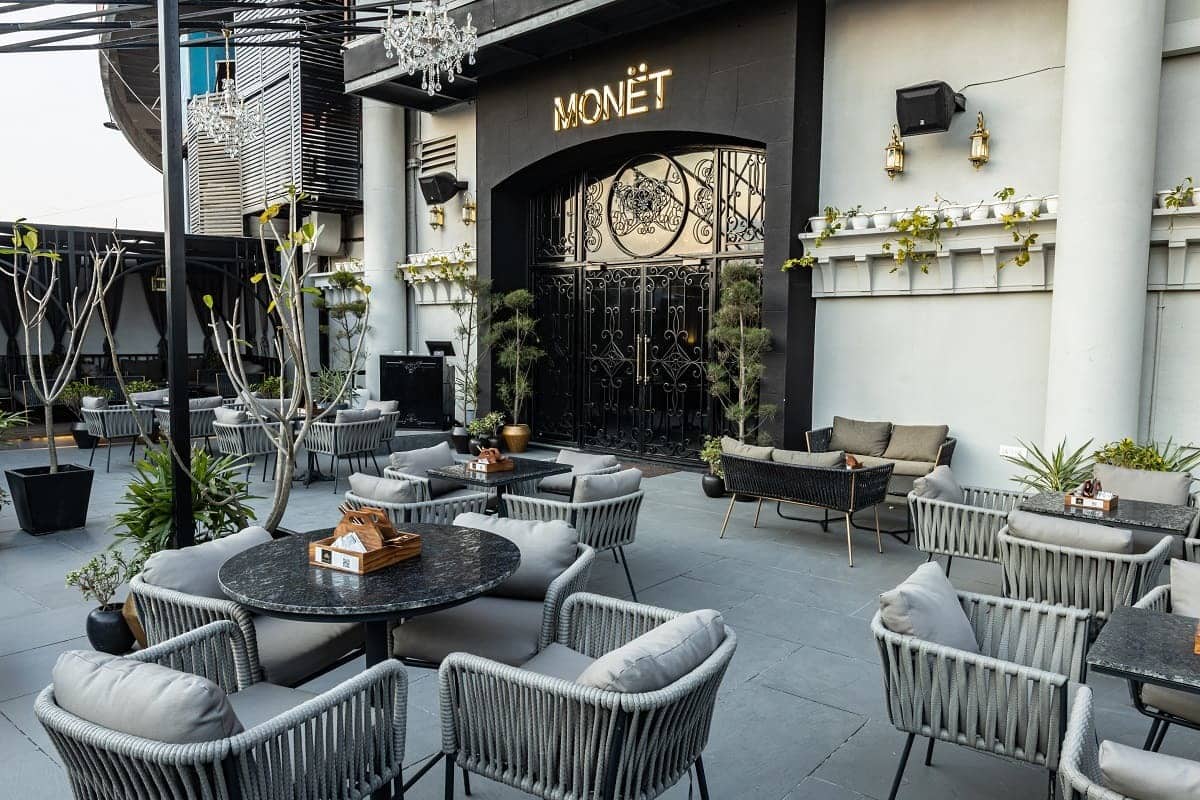 after party, bars near me, night clubs near me, pubs near me, bars open near me - Monët - img1