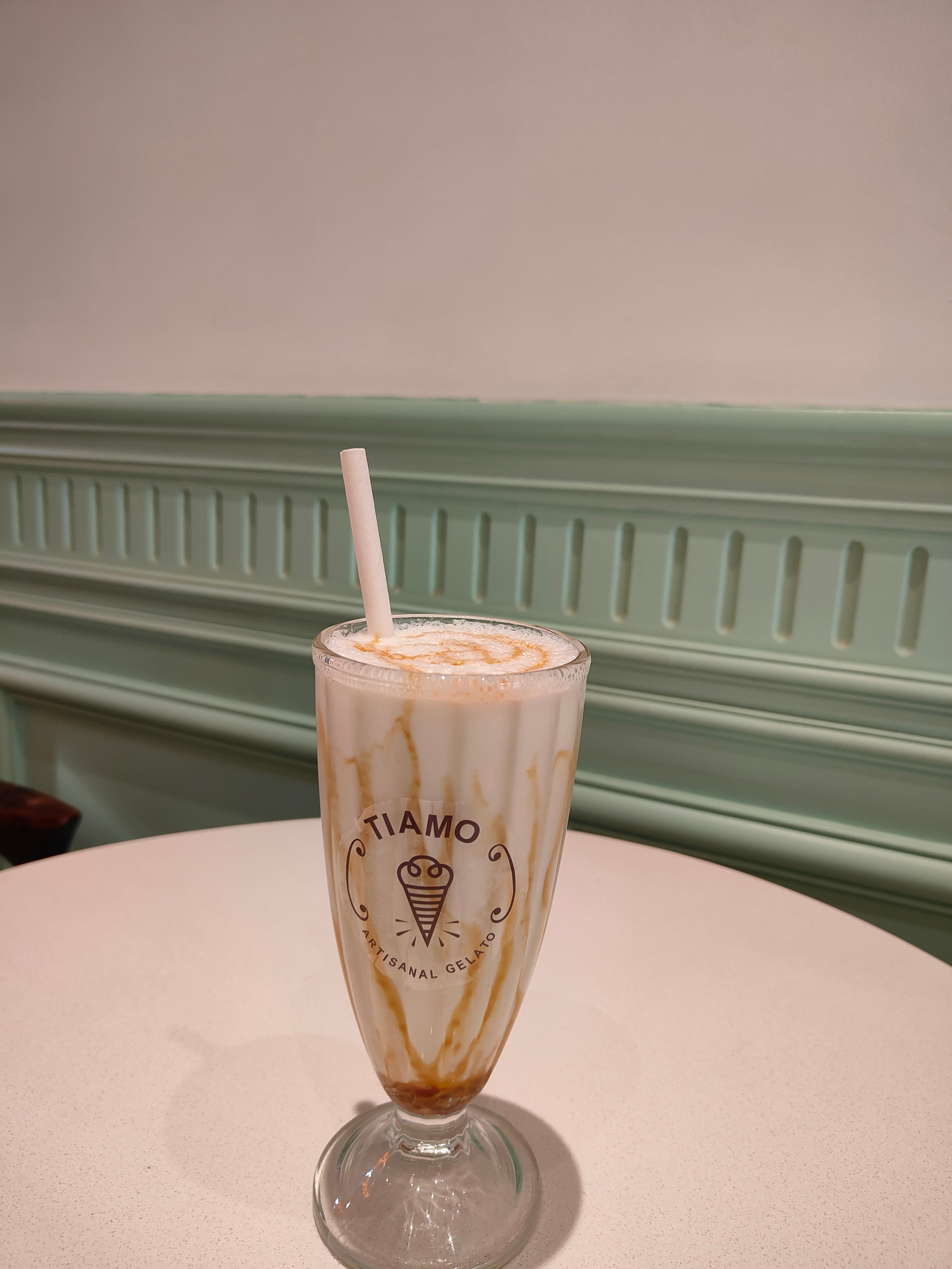 gelato, soft ice cream, kulfi, Magnum ice cream, sundae - Tiamo Gelato - img1