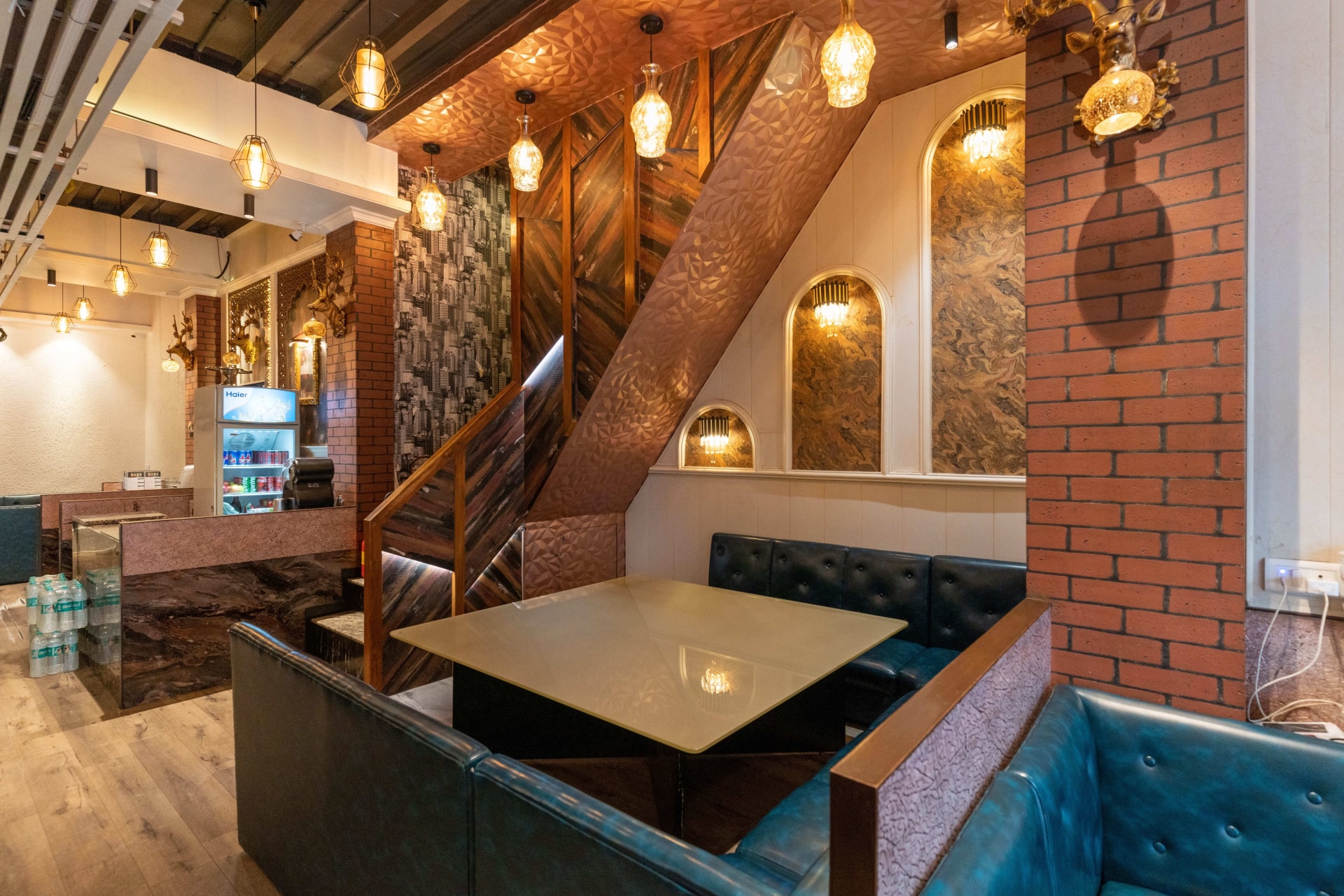 vegetarian restaurants near me, pure veg restaurants near me, family restaurants near me, veg restaurants, pav bhaji, vada pav, veg thali near me, thali near me, veg biryani, vegetarian food - Flavours At Bay - img1