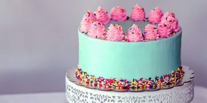 Bapuji Cake: মুদ্রাস্ফিতির চাপ, টিকে থাকার মরিয়া চেষ্টায় বাঙালির  নস্টালজিয়া 'বাপুজি' কেক - Pressure of Inflationary, Bengal's Nostalgic ' Bapuji' cake desperately trying to survive sud ...