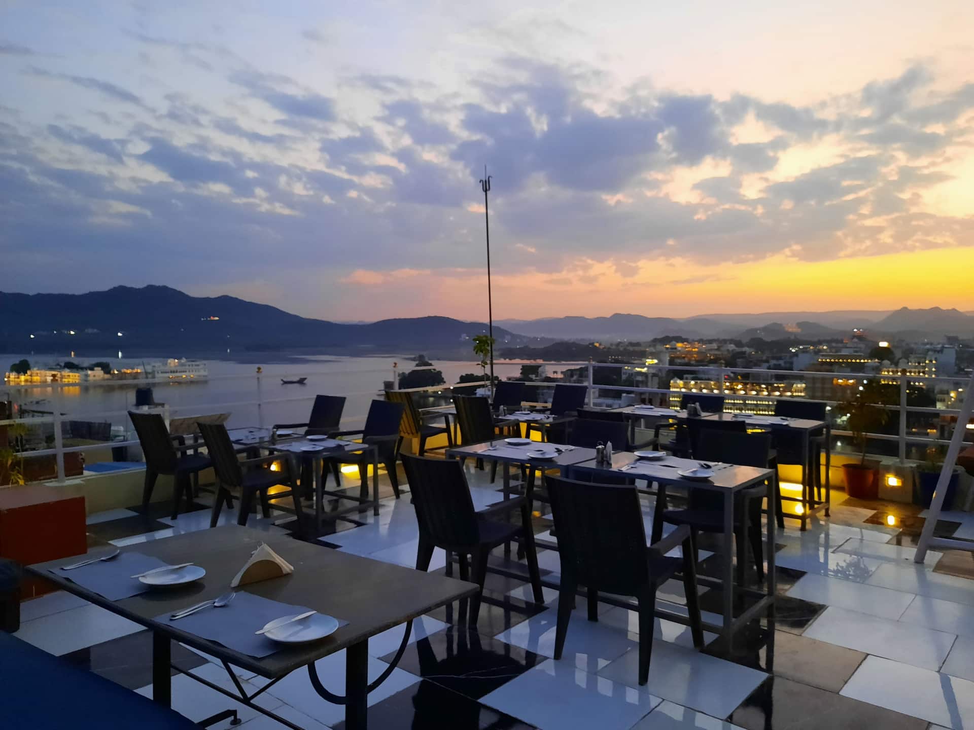 Restaurant image