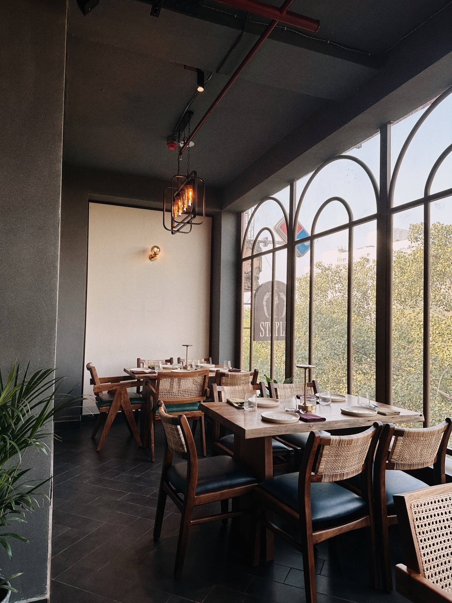 Staple Bar And Bistro, Greater Kailash 2 (GK2), New Delhi | Zomato