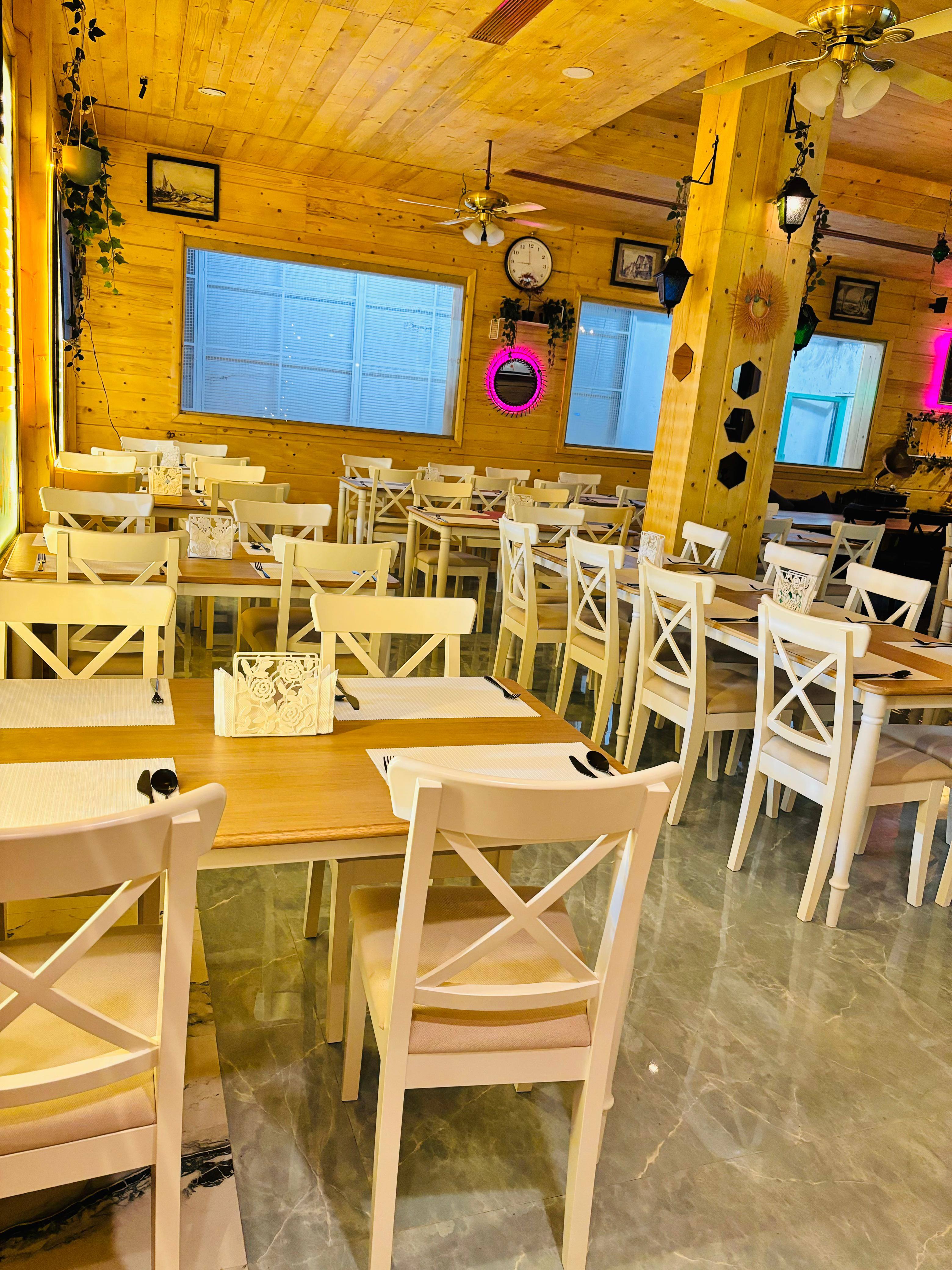 Cafe Xtasi Binge, White Town, Puducherry | Zomato