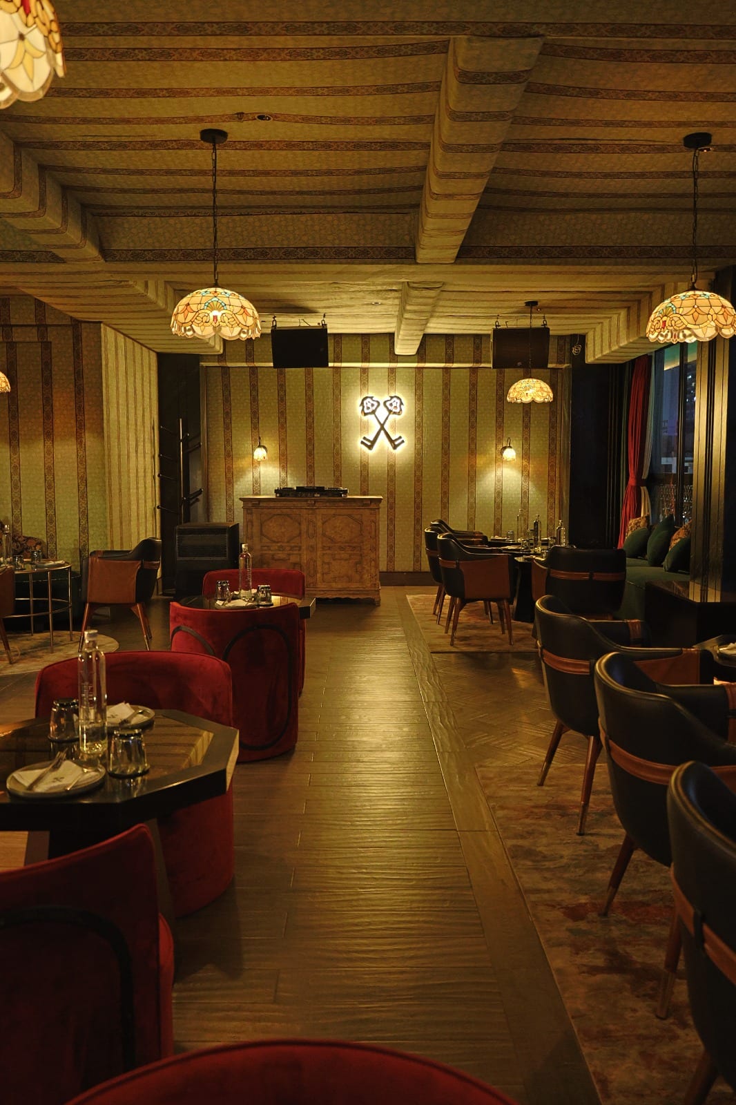 private dining, private dining rooms, private dining restaurants, group dining, fine dining restaurants, intimate dining, exclusive dining, corporate dining, luxury dining - Cosy Box - img1