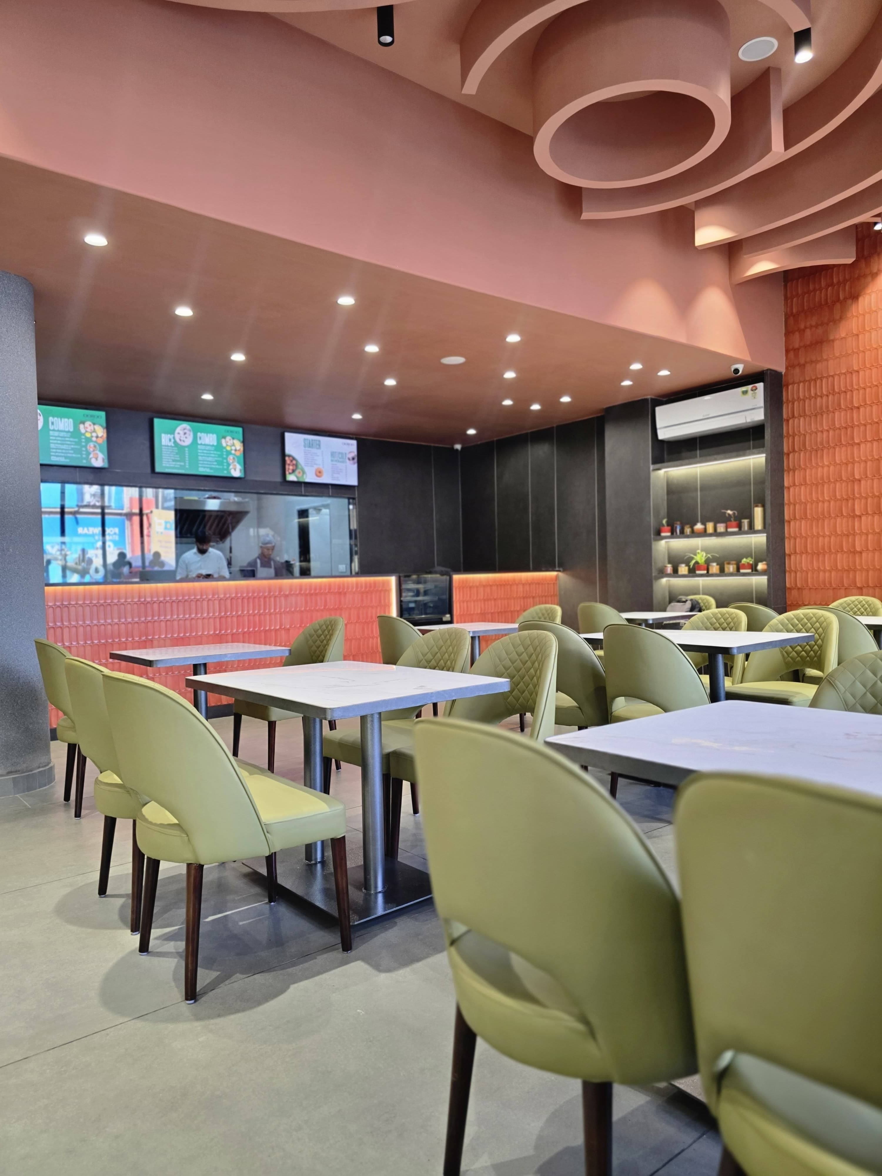 24 hour dining, 24 hour restaurants, late night restaurants, all day dining, breakfast spots, lunch restaurants, dinner restaurants - OOROO Cafe - img3