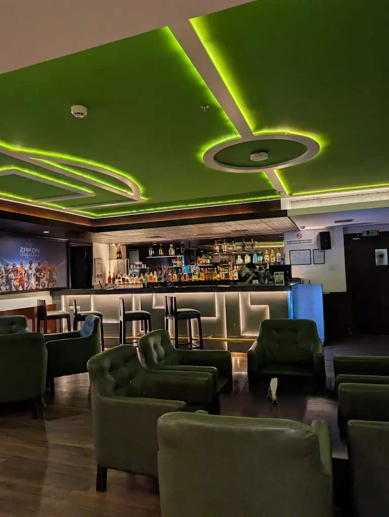 Zikron Lounge and Bar image