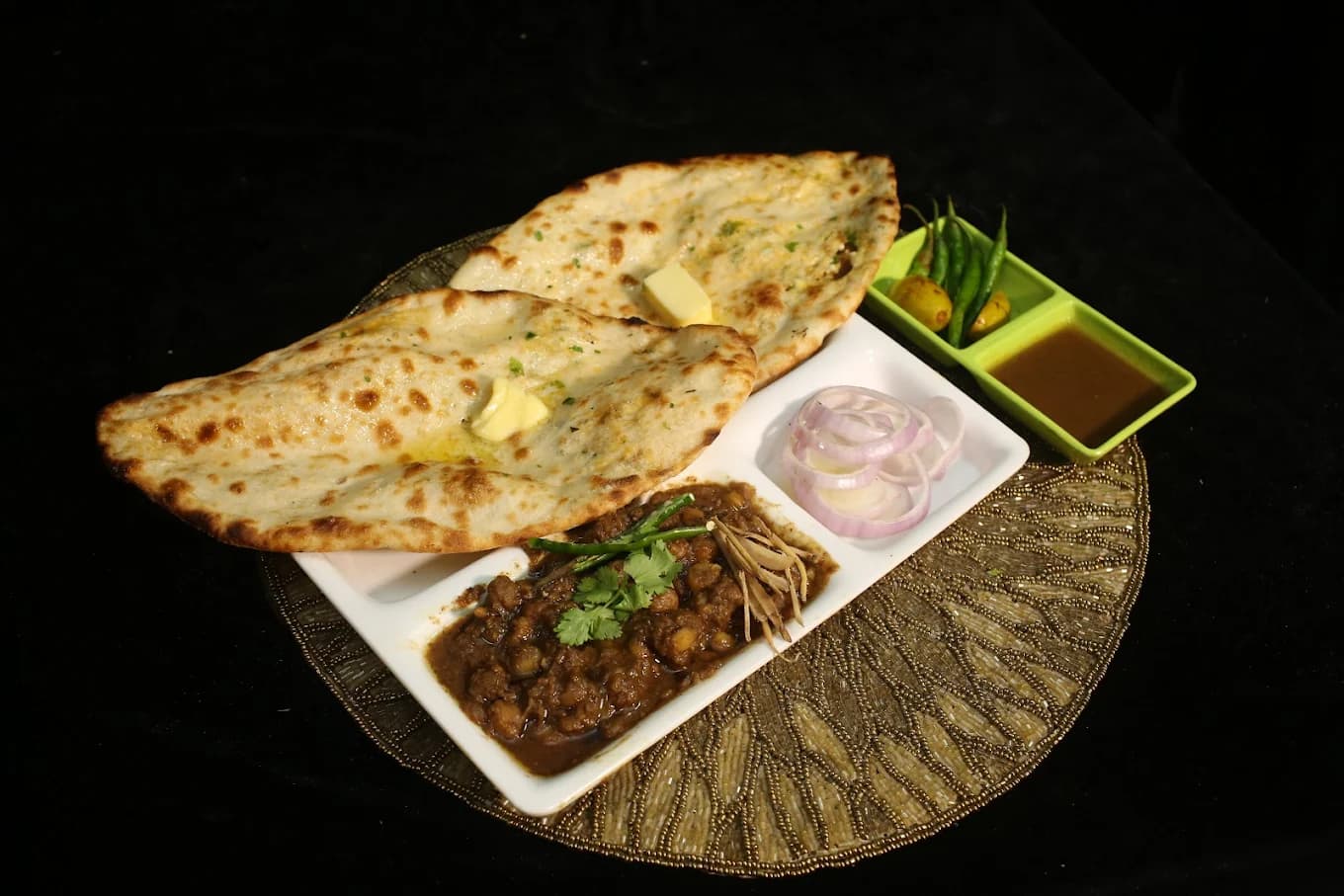 chole bhature, chole bhature near me, best chole bhature, famous chole bhature, bhature, chole, chana bhatura near me - Prem Di Hatti - img5