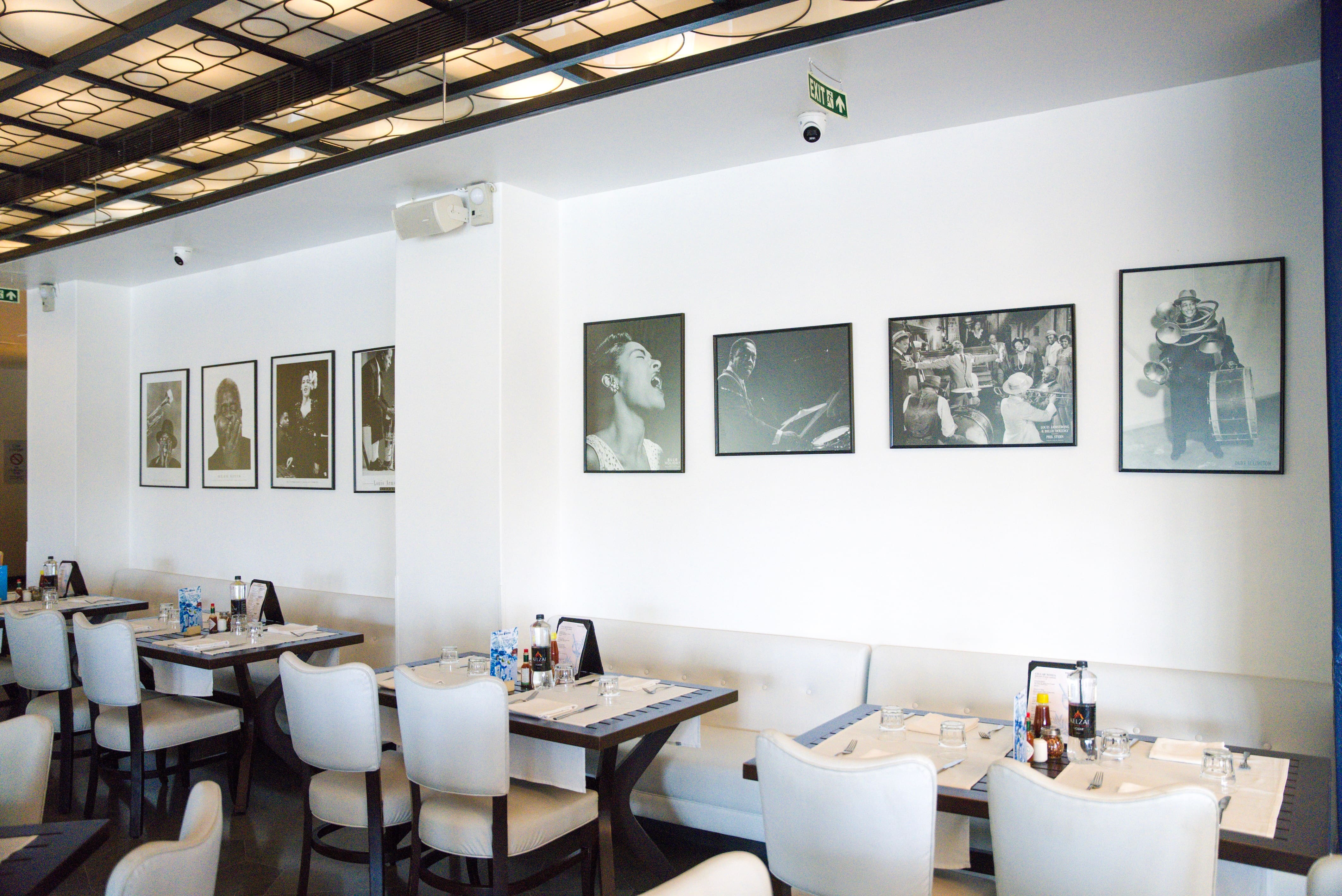 rooftop restaurants near me, rooftop dining near me, rooftop restaurants, rooftop cafe, restaurants on the beach near me - Pizza By The Bay - img1