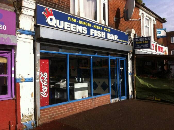 Queens Fish Bar Menu, Menu v reštaurácii Queens Fish Bar, Dagenham