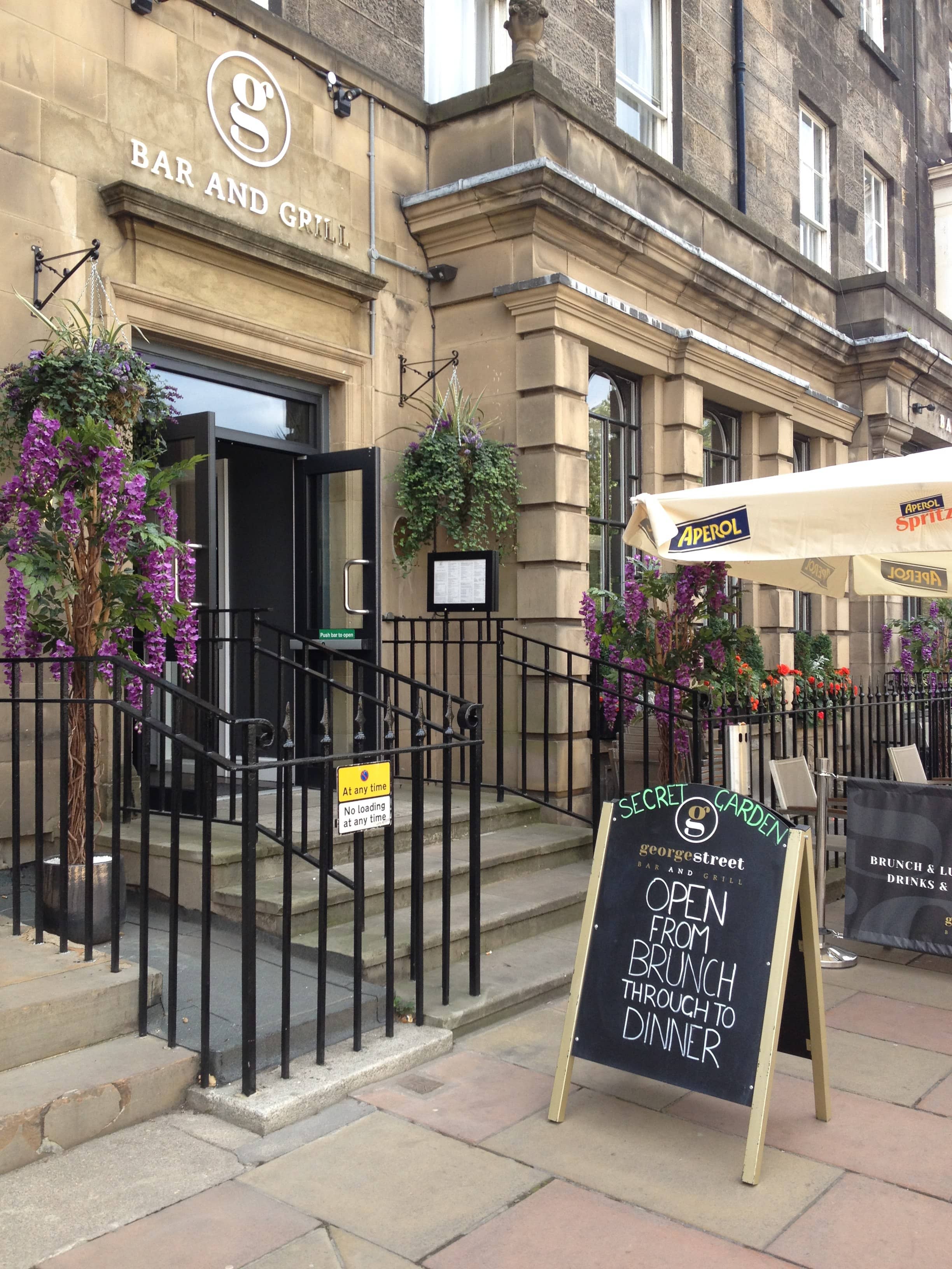Street Bar & Grill The Roxburghe Crowne Plaza, Street