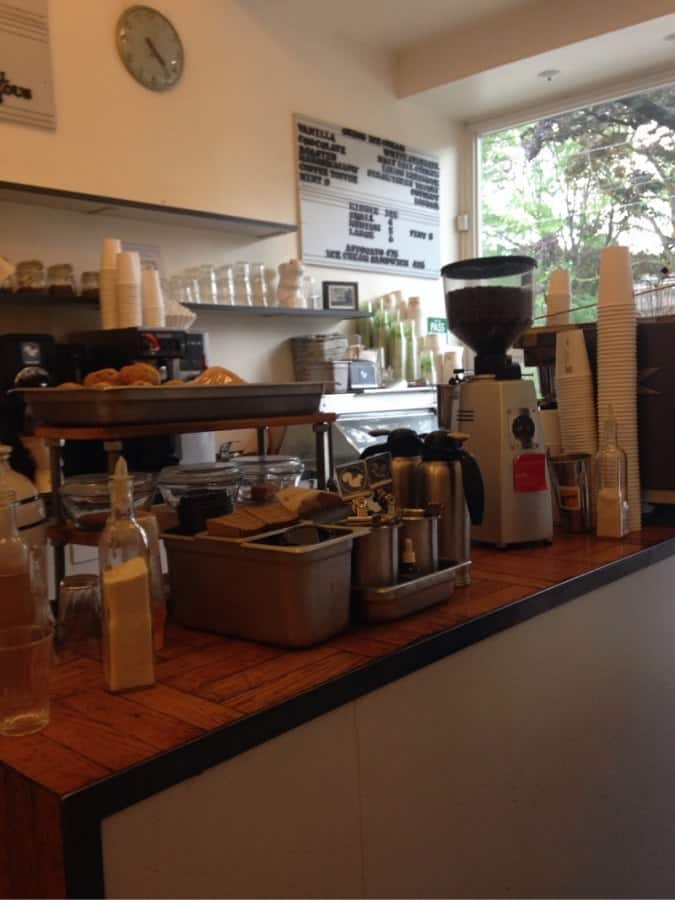 White Squirrel Coffee Shop a Toronto Foto del Menu con Prezzi