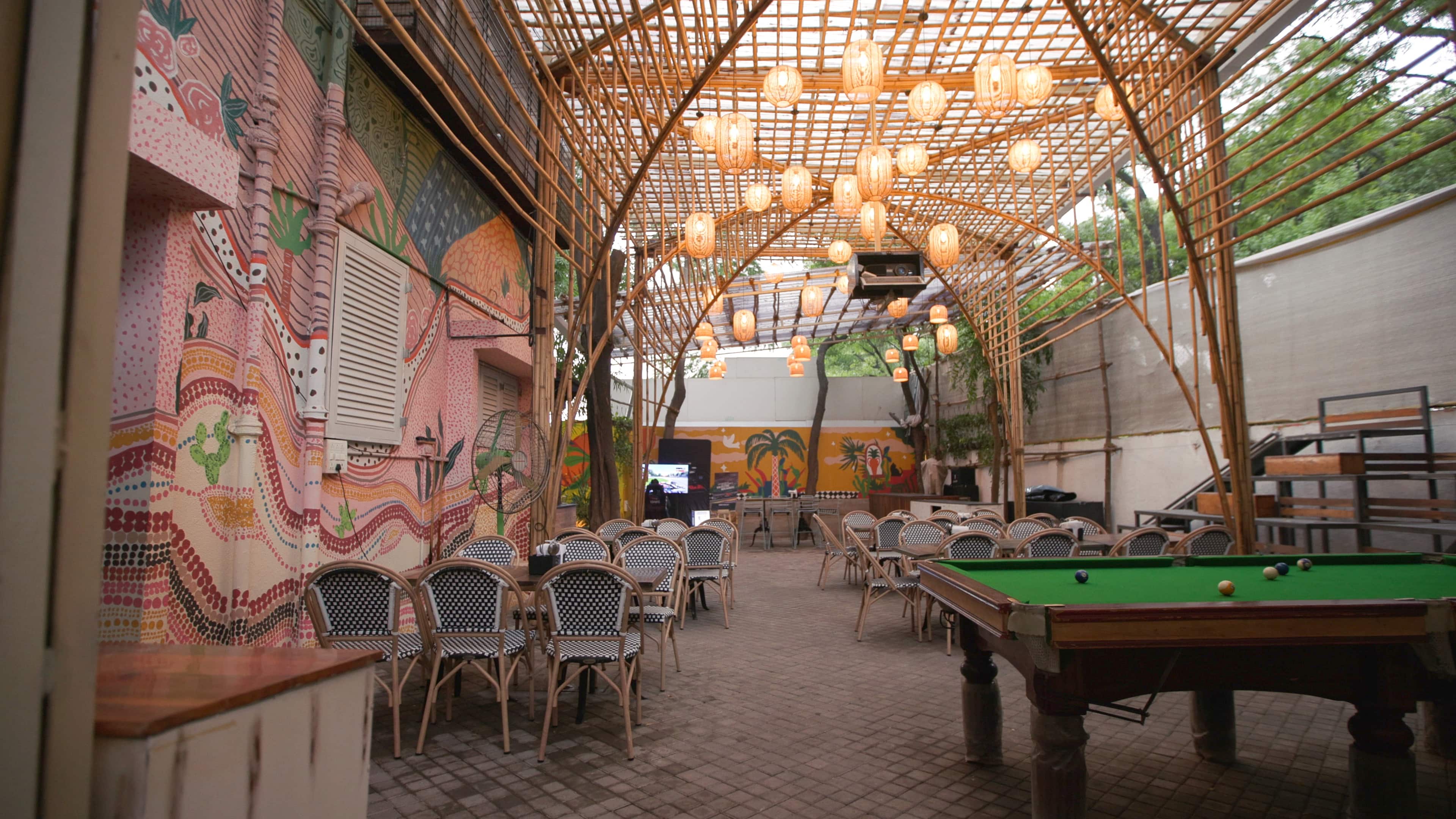 karaoke night, karaoke bars - High Spirits - img5