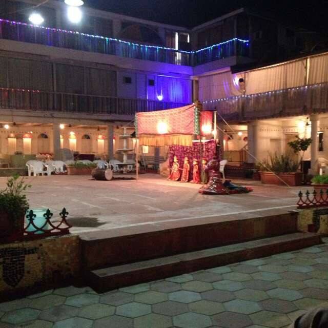 gokul hotel gota