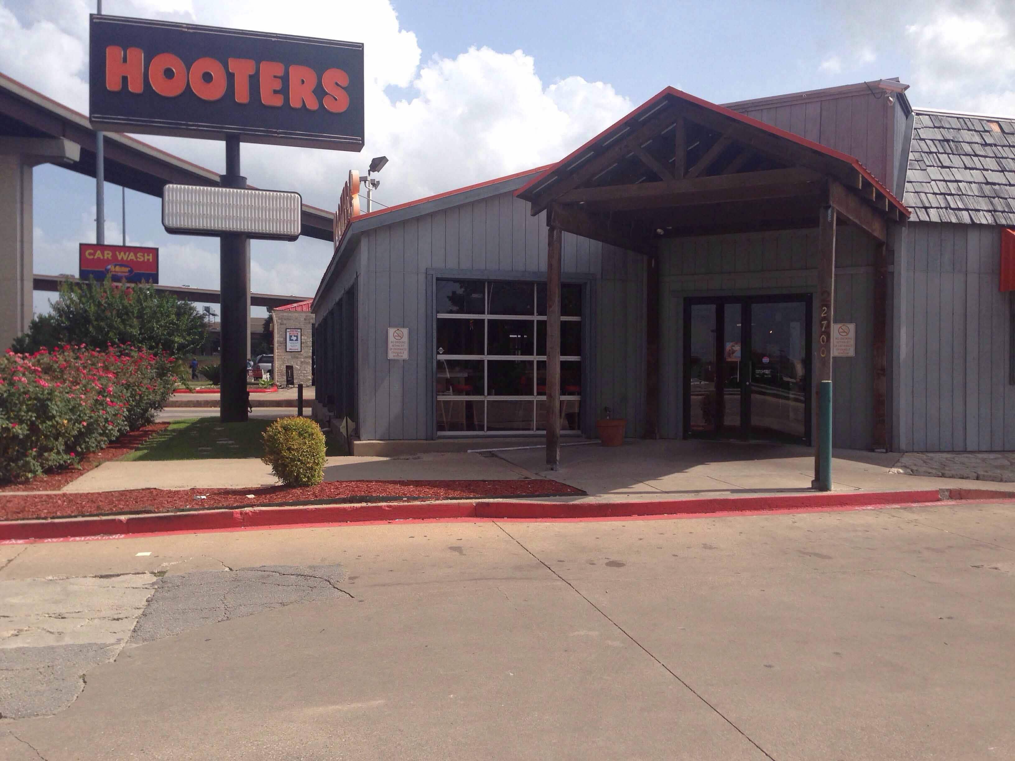 Menu of Hooters, Round Rock, Round Rock