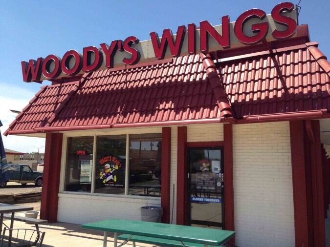 woodys wings englewood