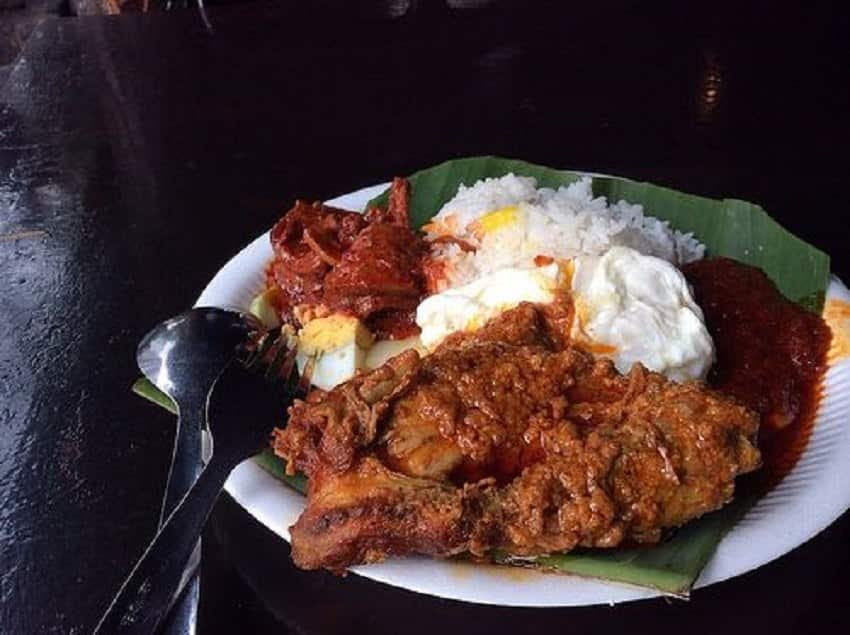 Nasi Lemak Pak Ayob Seksyen 19 Shah Alam Selangor