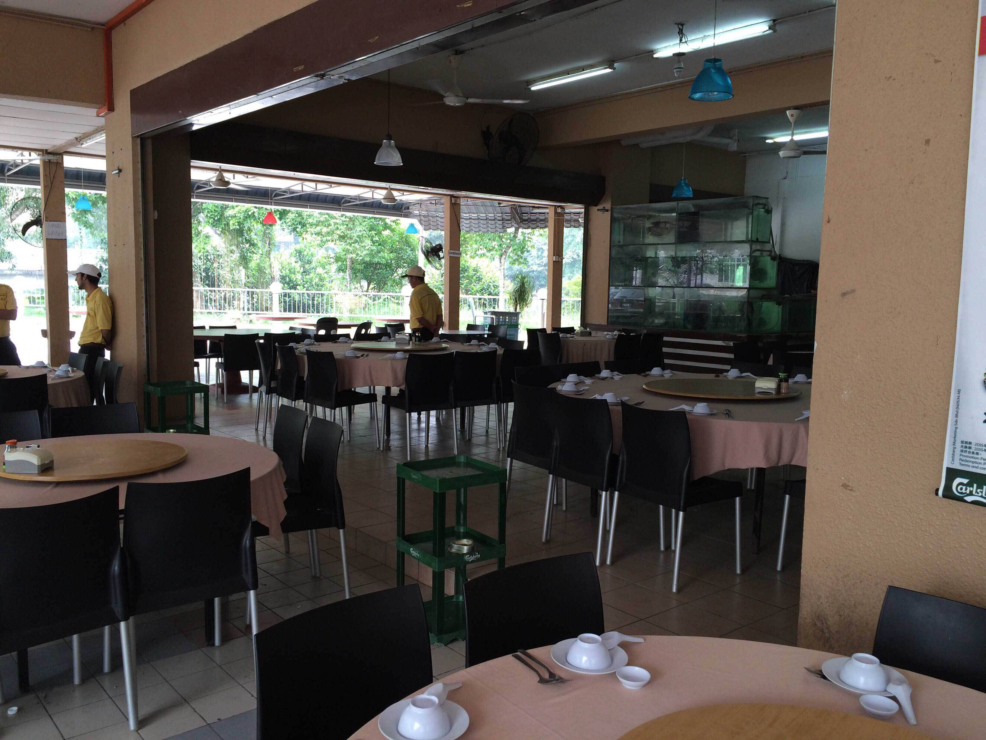  Lala  Chong  Village Restaurant Ara  Damansara  Selangor 