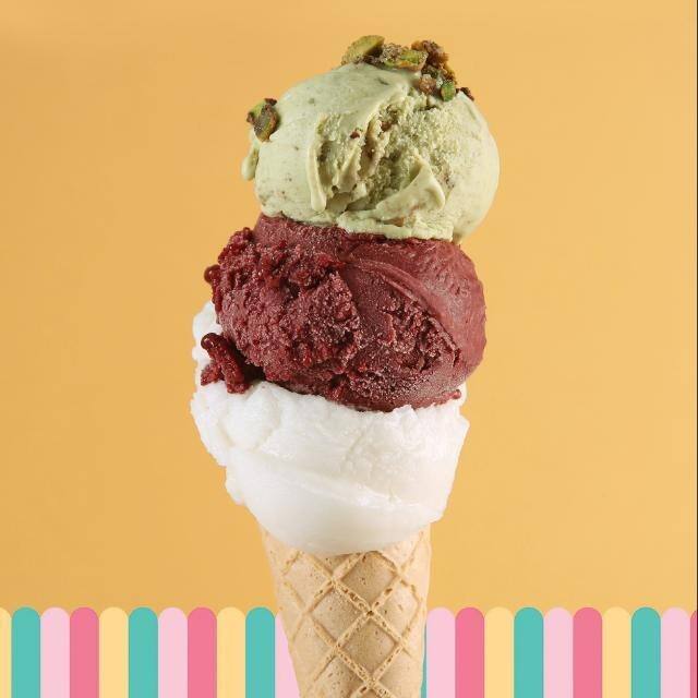 La Glace De Badiane Naccache Metn