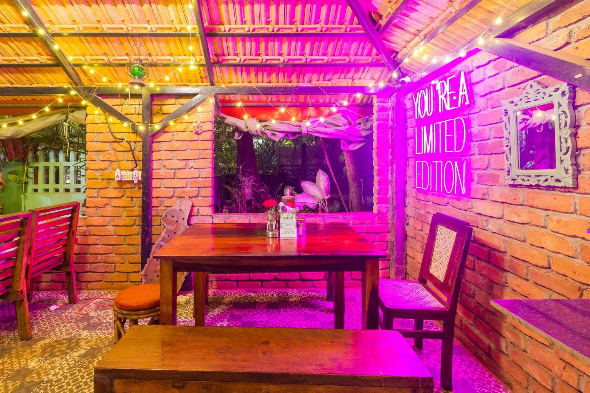 Restaurant image
