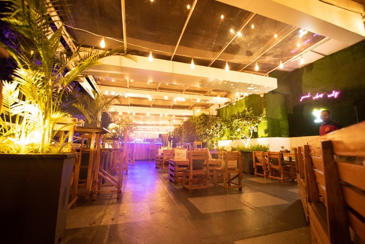 cocktails, mocktails, mojito, pina colada, margarita, sangria, negroni, espresso martini, old fashioned, happy hour - The Lords And Barons - img5