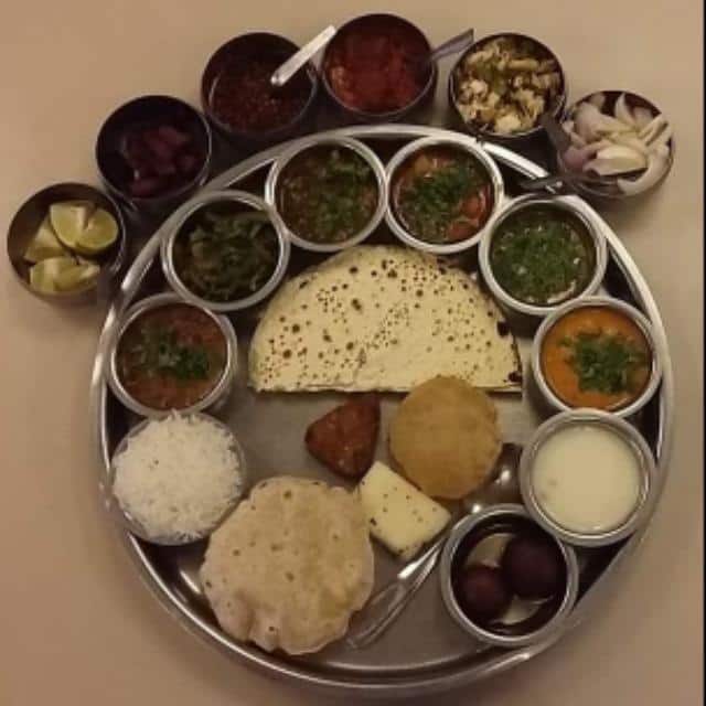 Hotel Shalimar Dining Hall (Gujarati Restaurant), Bharuch Locality