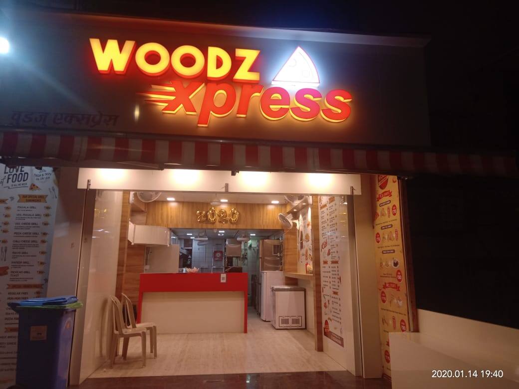 Woodz Pizza Express, Vile Parle West, Mumbai Zomato