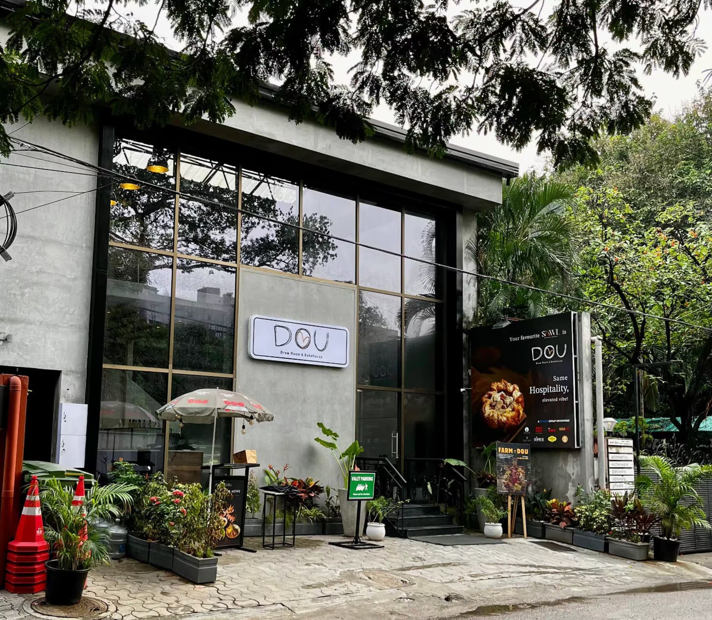 hot chocolate, hot cocoa, chocolate drinks, drinking chocolate, dessert cafe - DOU - img3