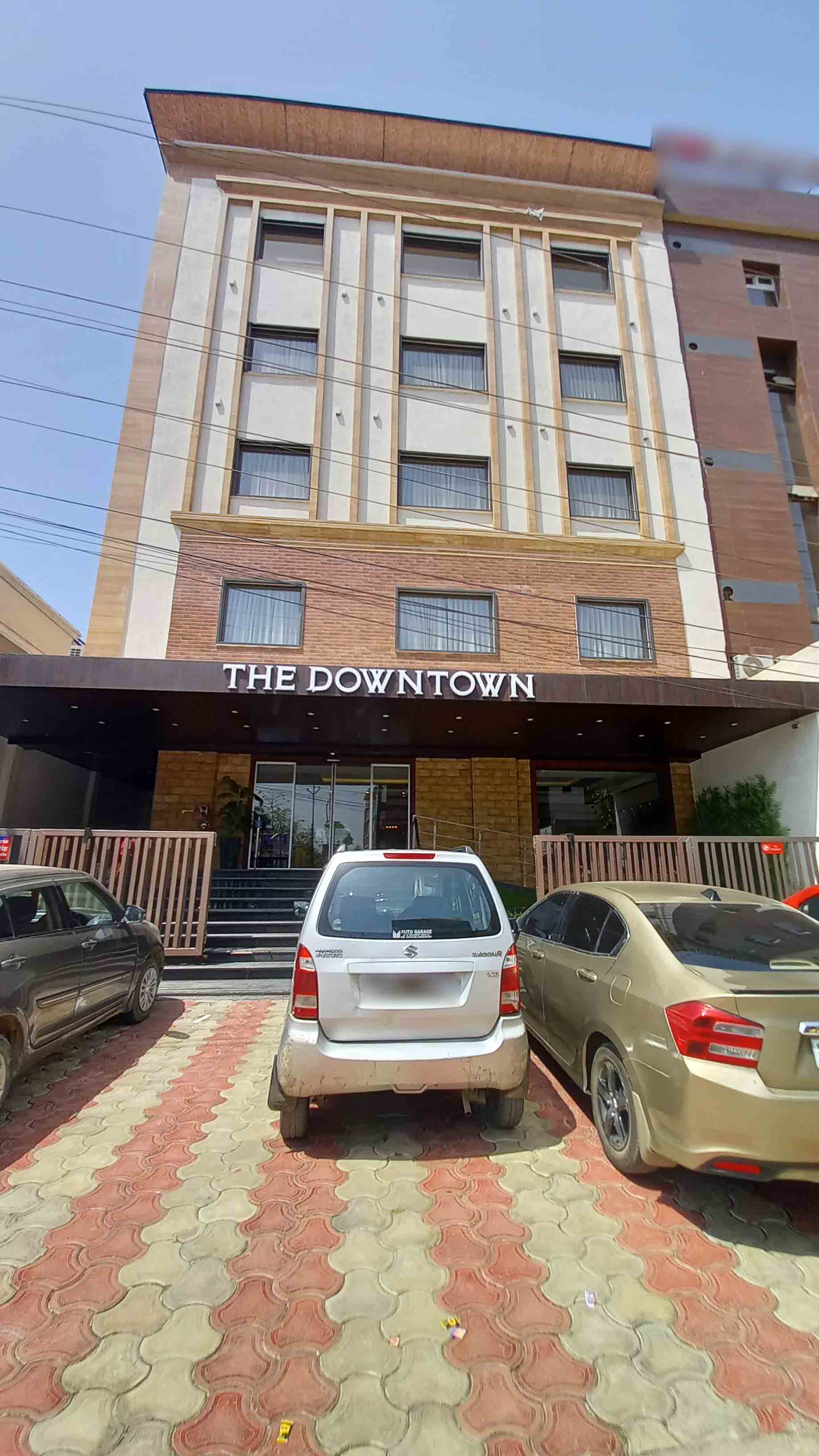 The Downtown, Rawatpur, Kanpur