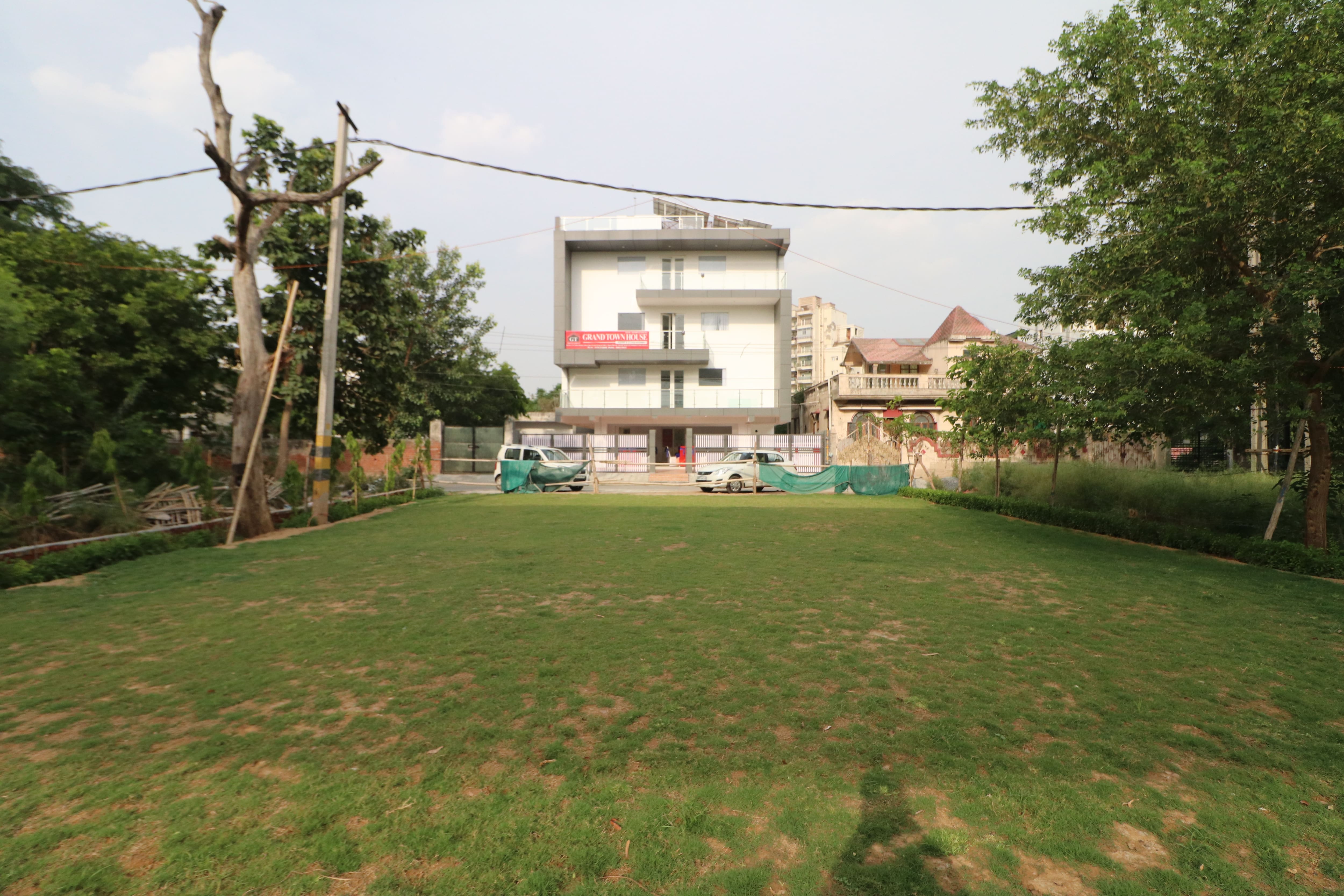 Grand Town House, Sector 28, Faridabad order online Zomato