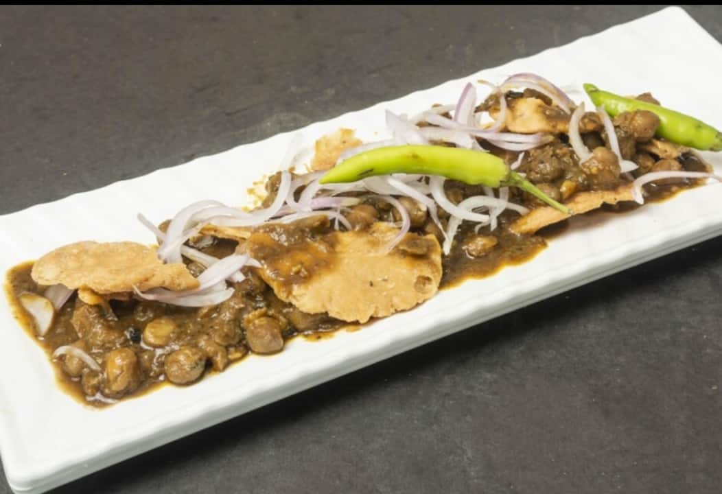 Ashu Amritsari Nutri Kulcha & King Food & Ice Cream Studio, Maqsudan