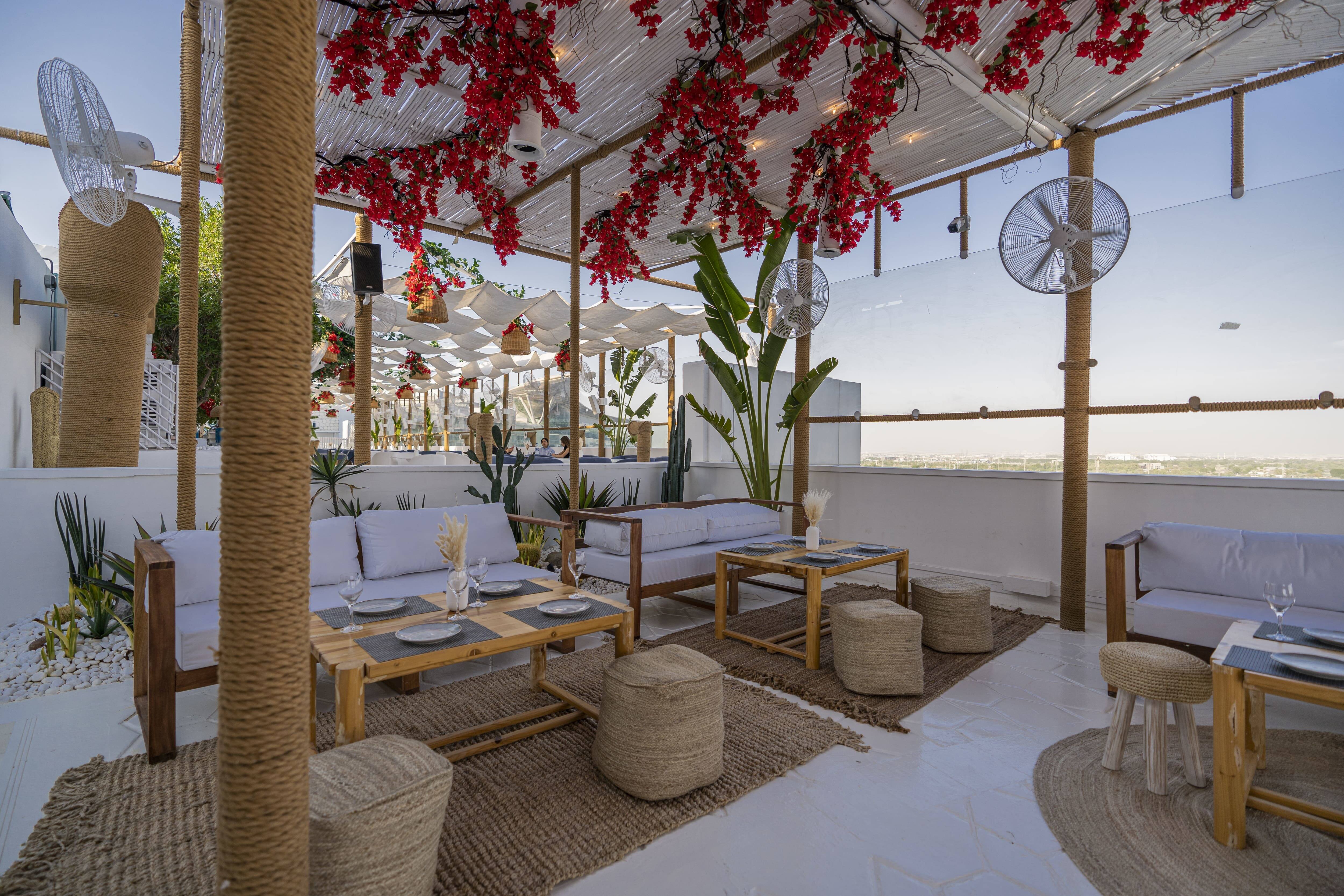 Total 58+ imagen hola en dubai Abzlocal.mx