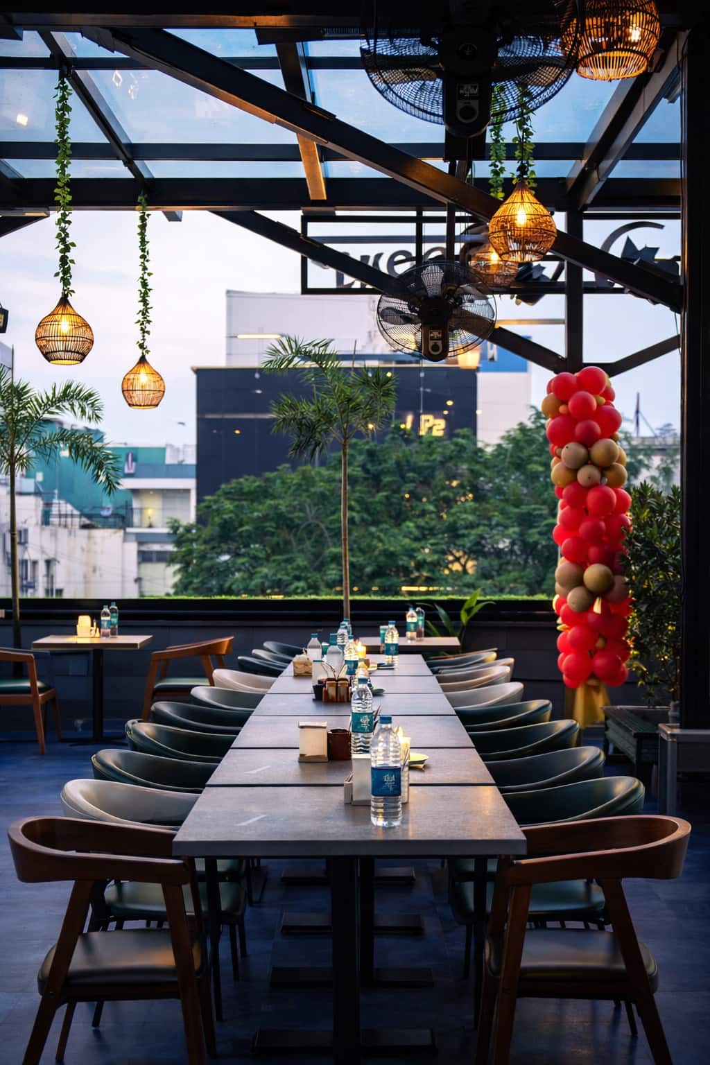 birthday celebration places, birthday restaurants, birthday party restaurants, birthday dinner, birthday brunch, celebration restaurants, party restaurants, group dining, private dining - On De Roof - img5